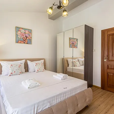 Luxury Collection Aparthotel In Brasov 4* براشوف