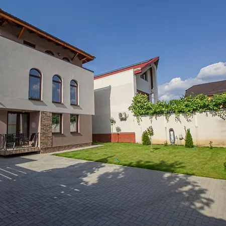 Luxury Collection Aparthotel In Brasov