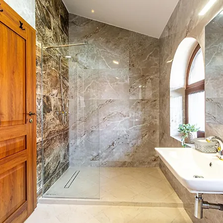 Luxury Collection Aparthotel In Brasov